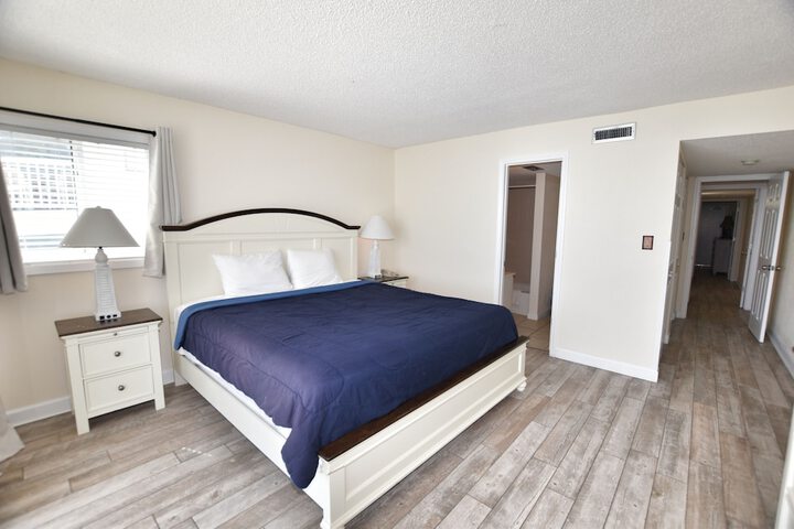 Room 2 of 64