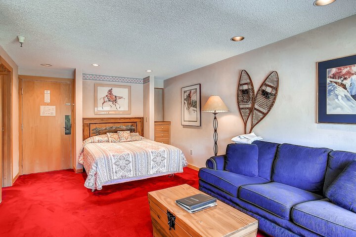 Room 6 of 29