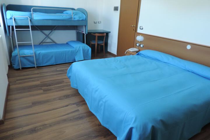 Room 2 of 8