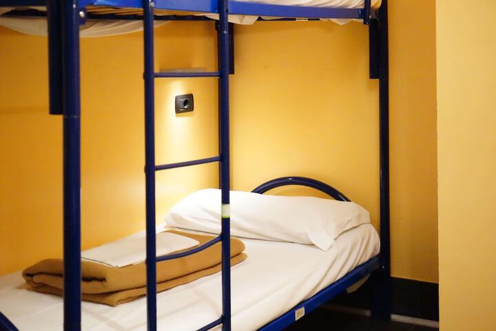 Room 8 of 51