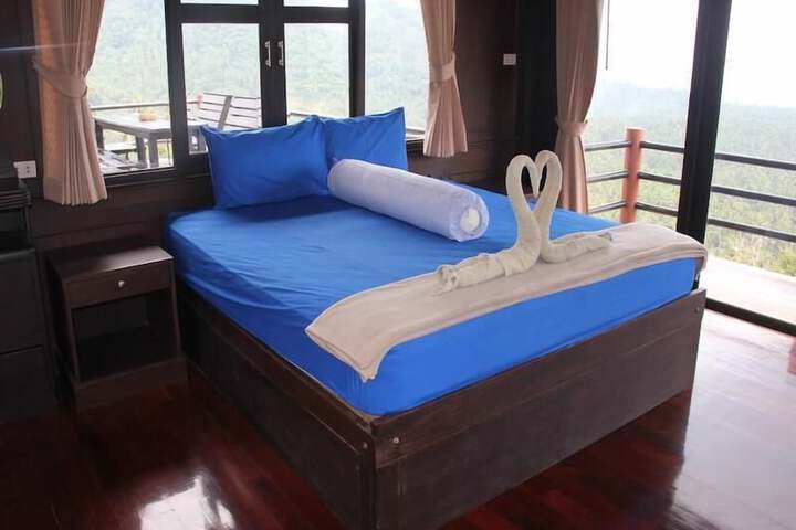 Room 7 of 26