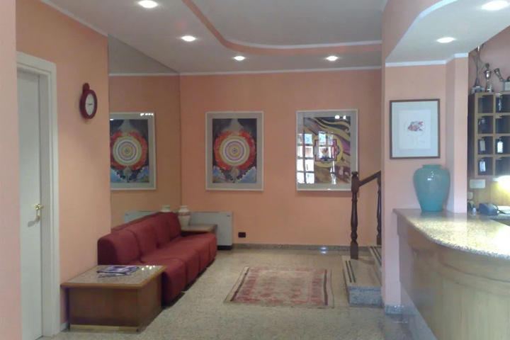Room 3 of 6