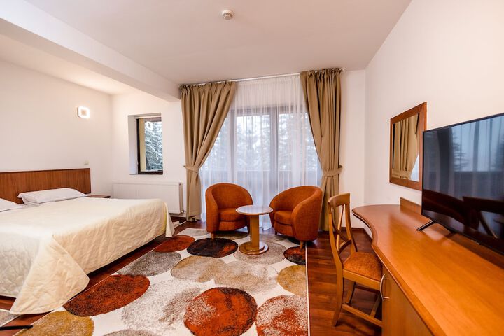 Room 25 of 146