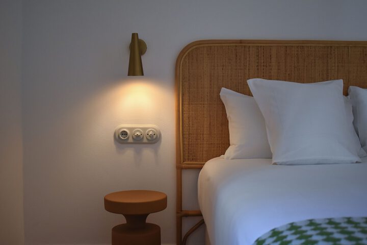 Room 4 of 48