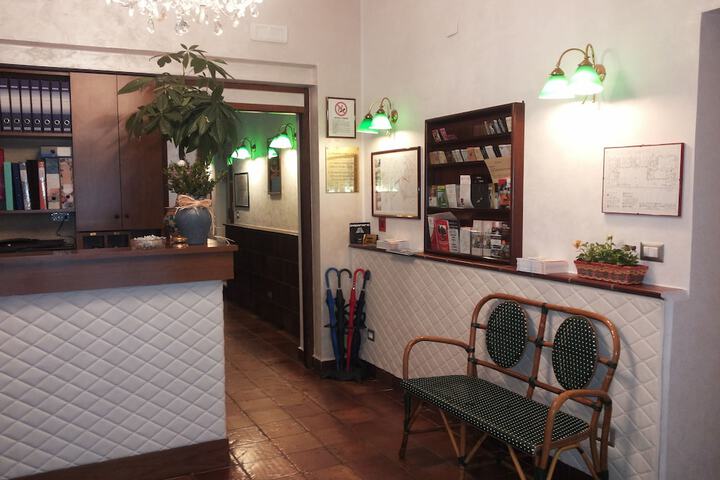 Entrance & Lobby