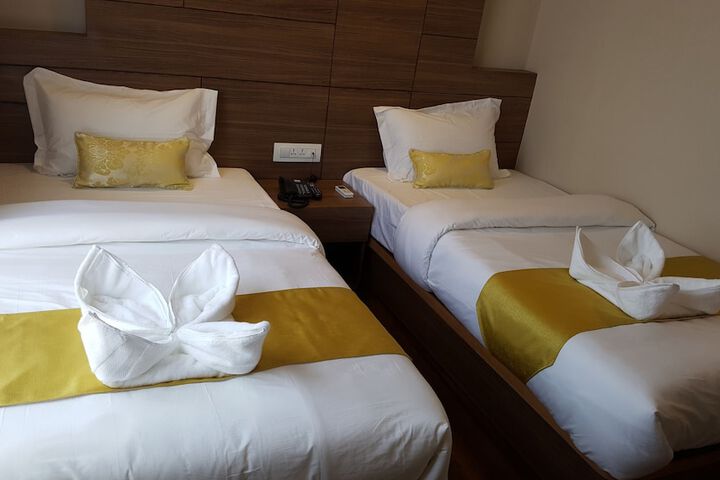 Room 16 of 33