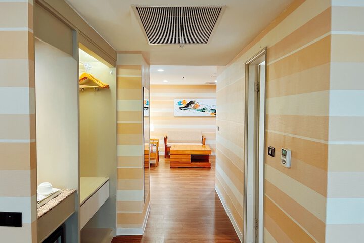 Room 19 of 69