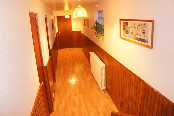 Ballroom/Hall 16 of 22
