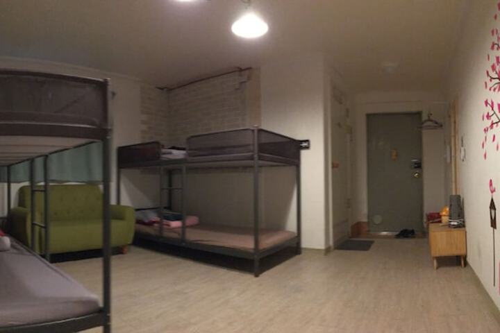 Room 29 of 47