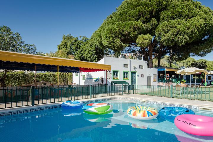 Pool Hotel