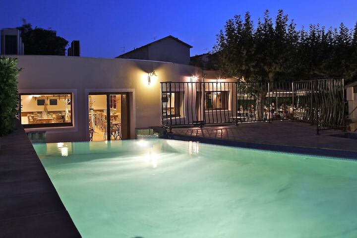Pool 14 of 25