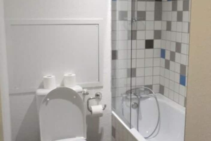 Room 7 of 35