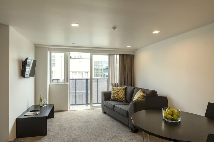 Room 7 of 30