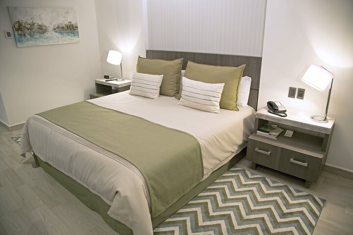 Room 12 of 85