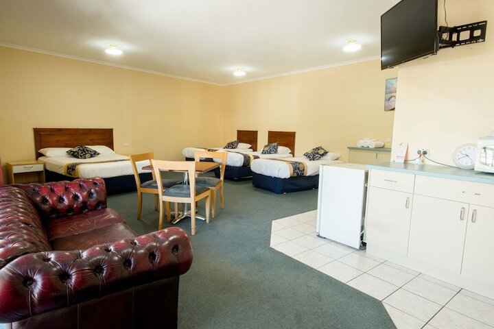 Room 18 of 78