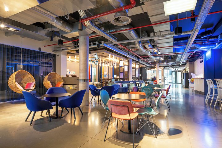 Guest Lobby
