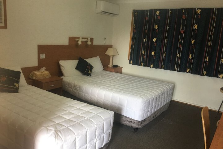 Room 14 of 74