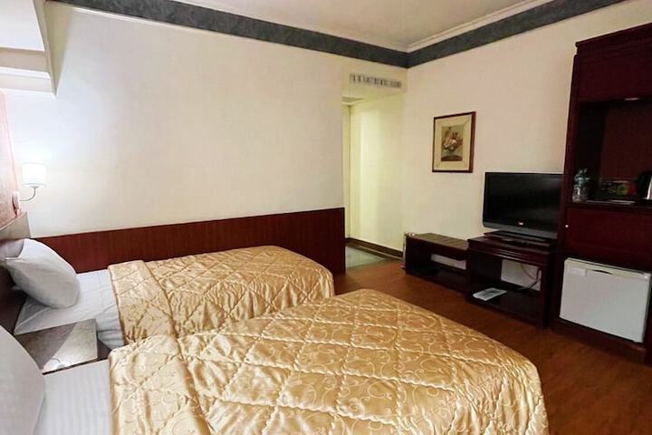 Room 46 of 71