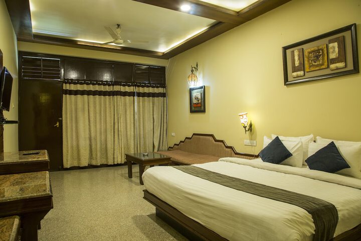 Room 9 of 51