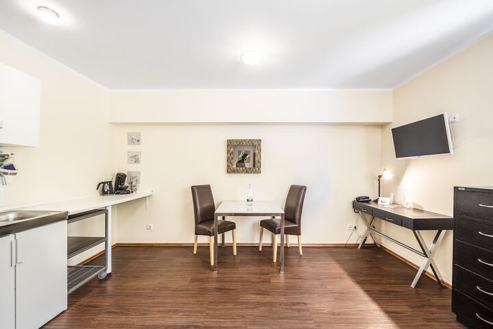 Room 15 of 61