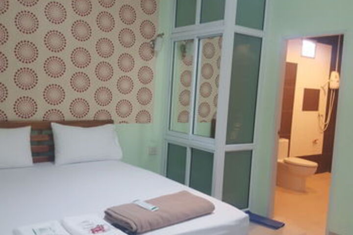 Room 15 of 35