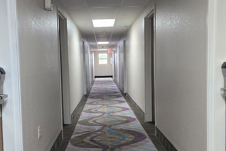 Ballroom/Hall 24 of 32