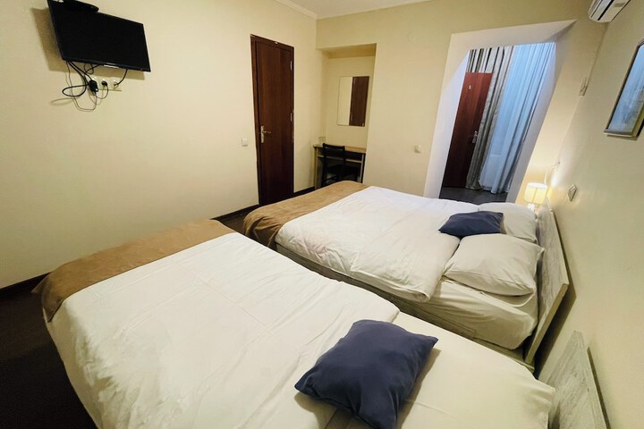 Room 91 of 146