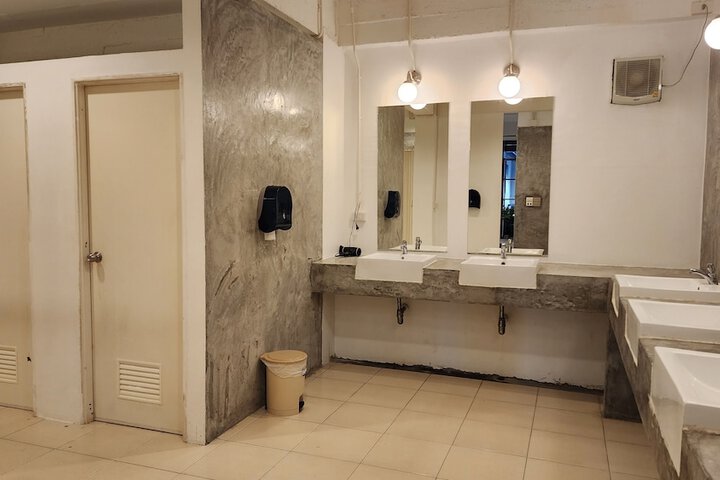 Clean Restrooms