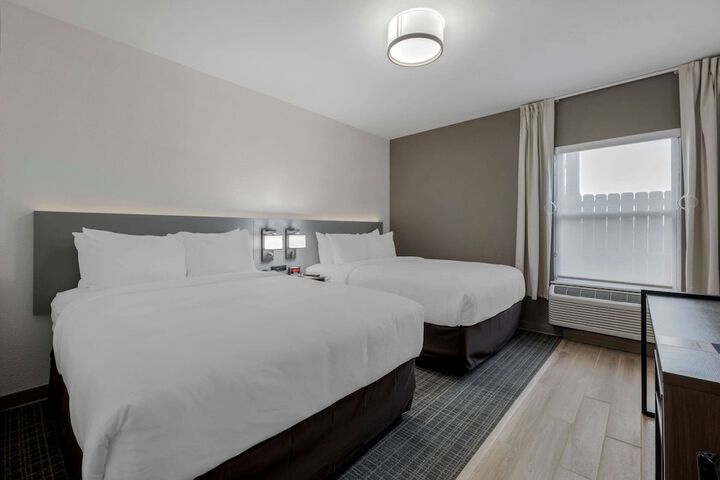 Room 35 of 59