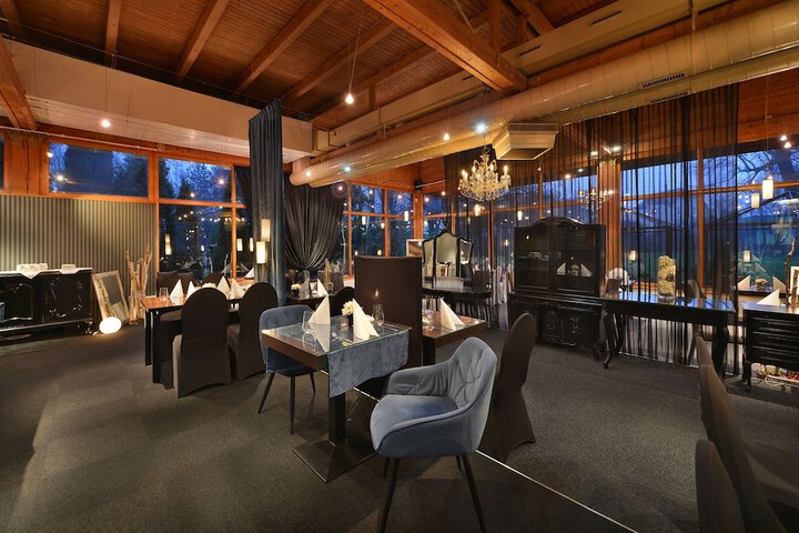 Dining Photos