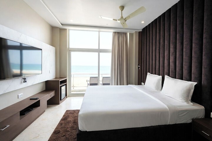 Room 7 of 10