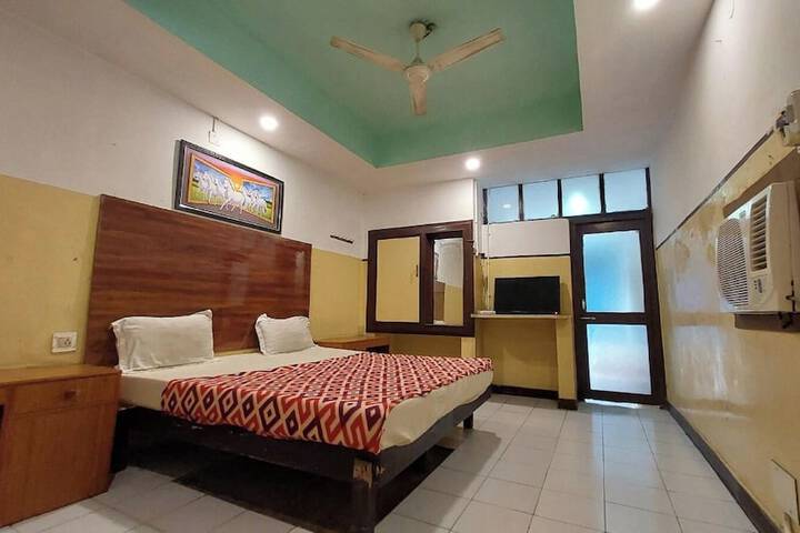 Room 7 of 17