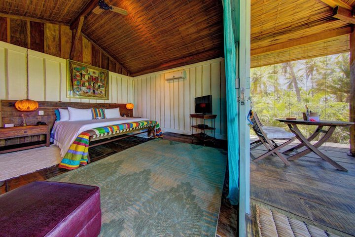 Room 3 of 38