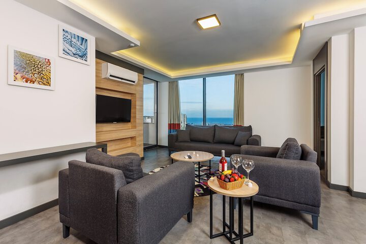 Room 14 of 50