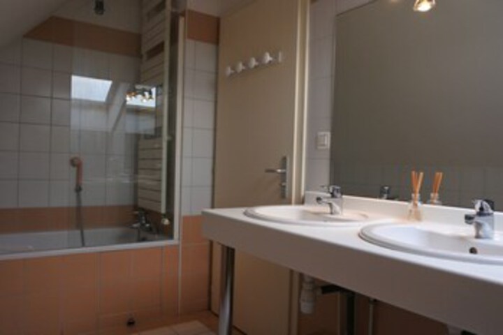Room 5 of 39