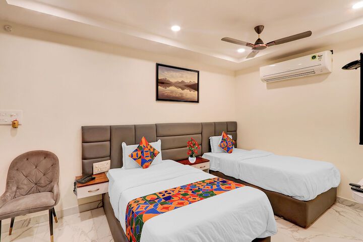 Room 14 of 32