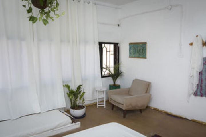 Room 7 of 13