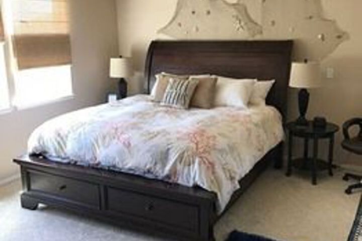 Room 17 of 37