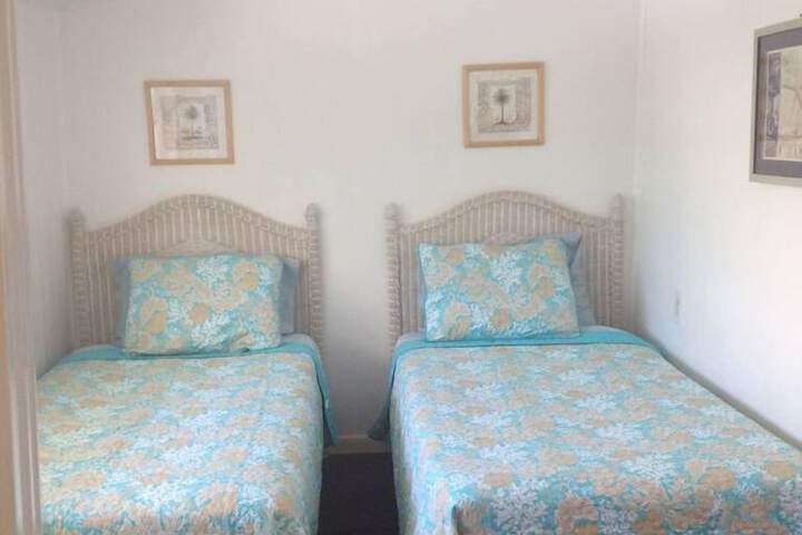 Room 9 of 29