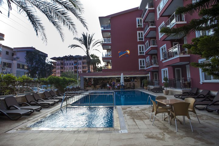 Pool Hotel