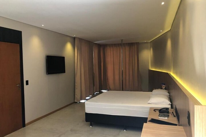 Room 17 of 56