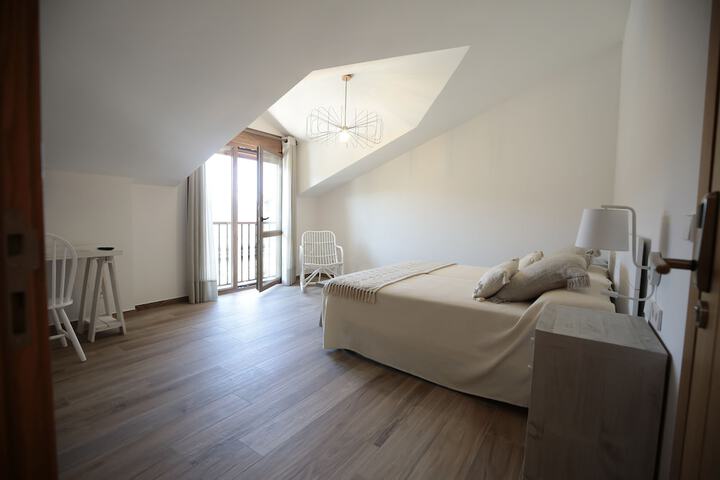 Room 16 of 32