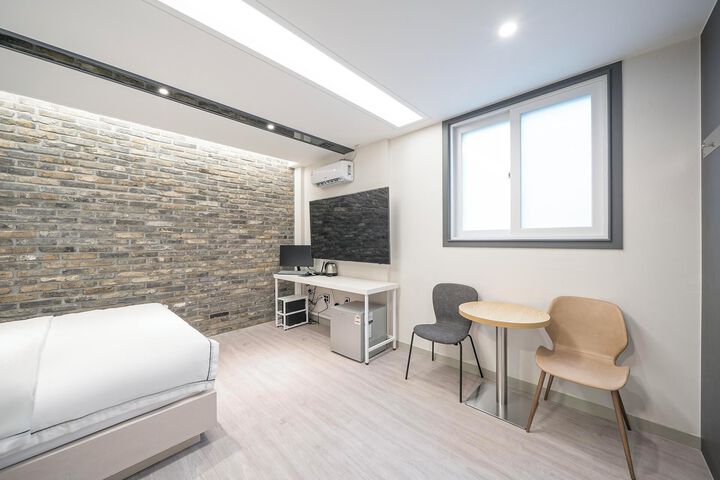 Room 37 of 58