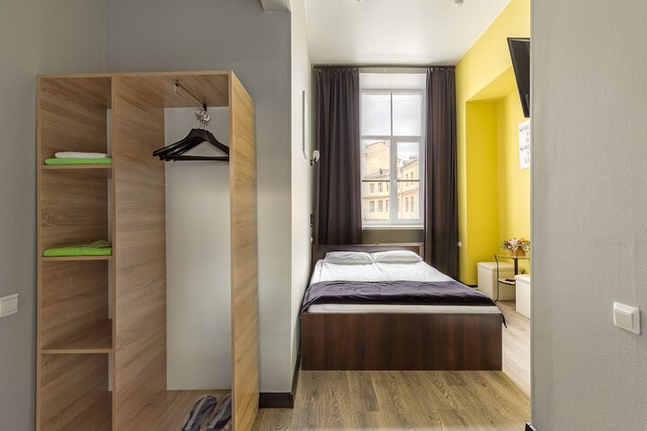 Room 12 of 30