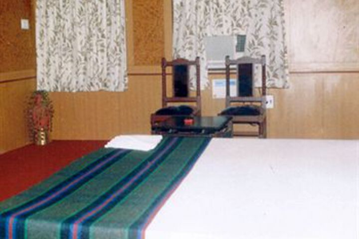 Room 8 of 14