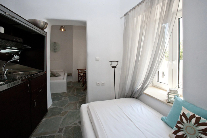 Room 5 of 10