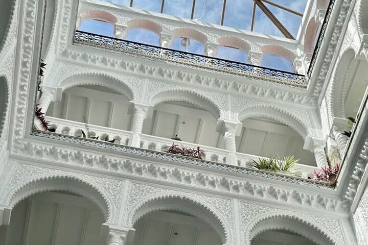 Hotel 44 of 48