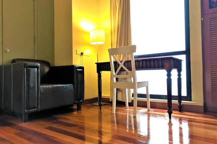 Room 4 of 82