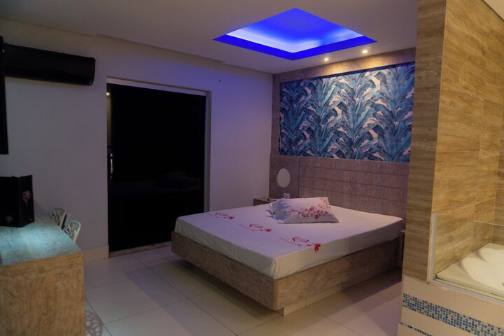 Room 8 of 21