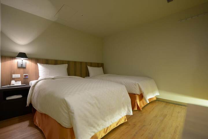 Room 22 of 41